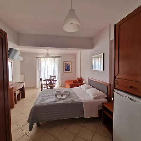 Ξενοδοχείο με διαμερίσματα Porto Xronia Χρόνια